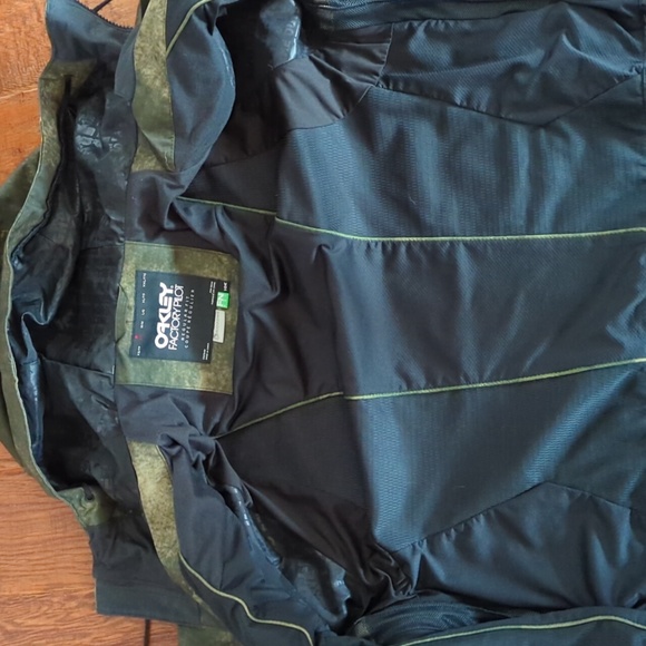 Oakley Factory Pilot Biozone FN Dry 10K Parka Green Camo Mens Sm Full Zip Hood - Picture 7 of 8